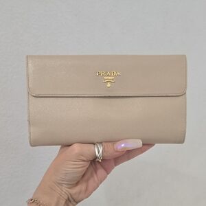 Prada Tan Leather Wallet/organizer EUC Fits Passport